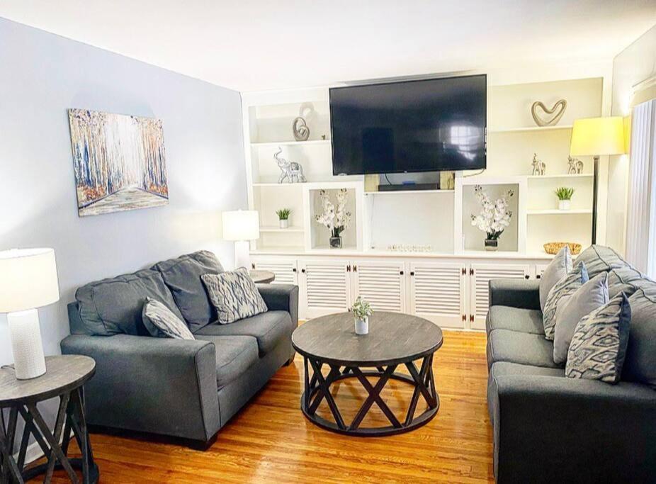 Adorable&Cozy Suburban Home Mins From Dwtn/Airport Rochester Exteriér fotografie
